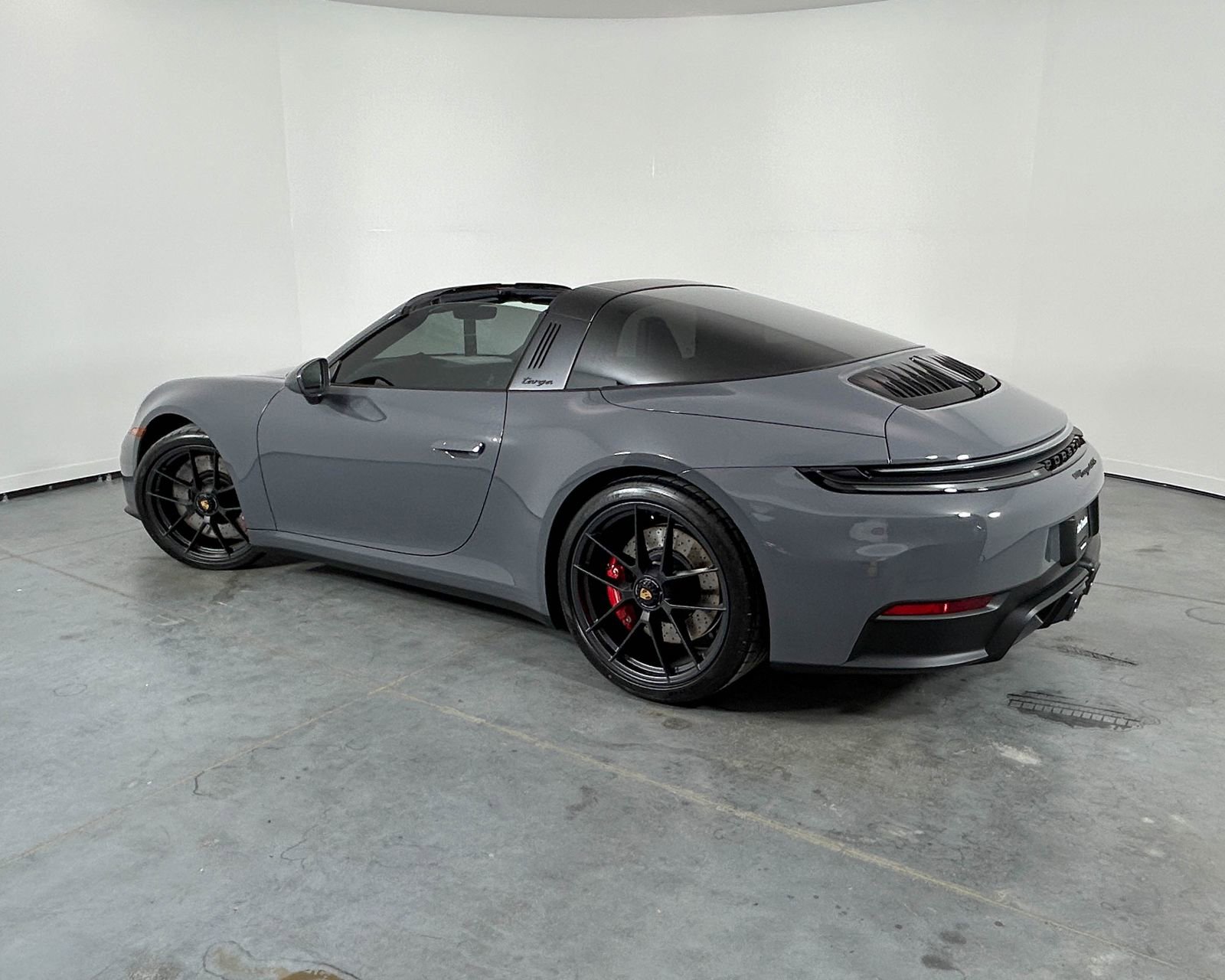 Certified 2026 Porsche 911 Targa 4 GTS image 3