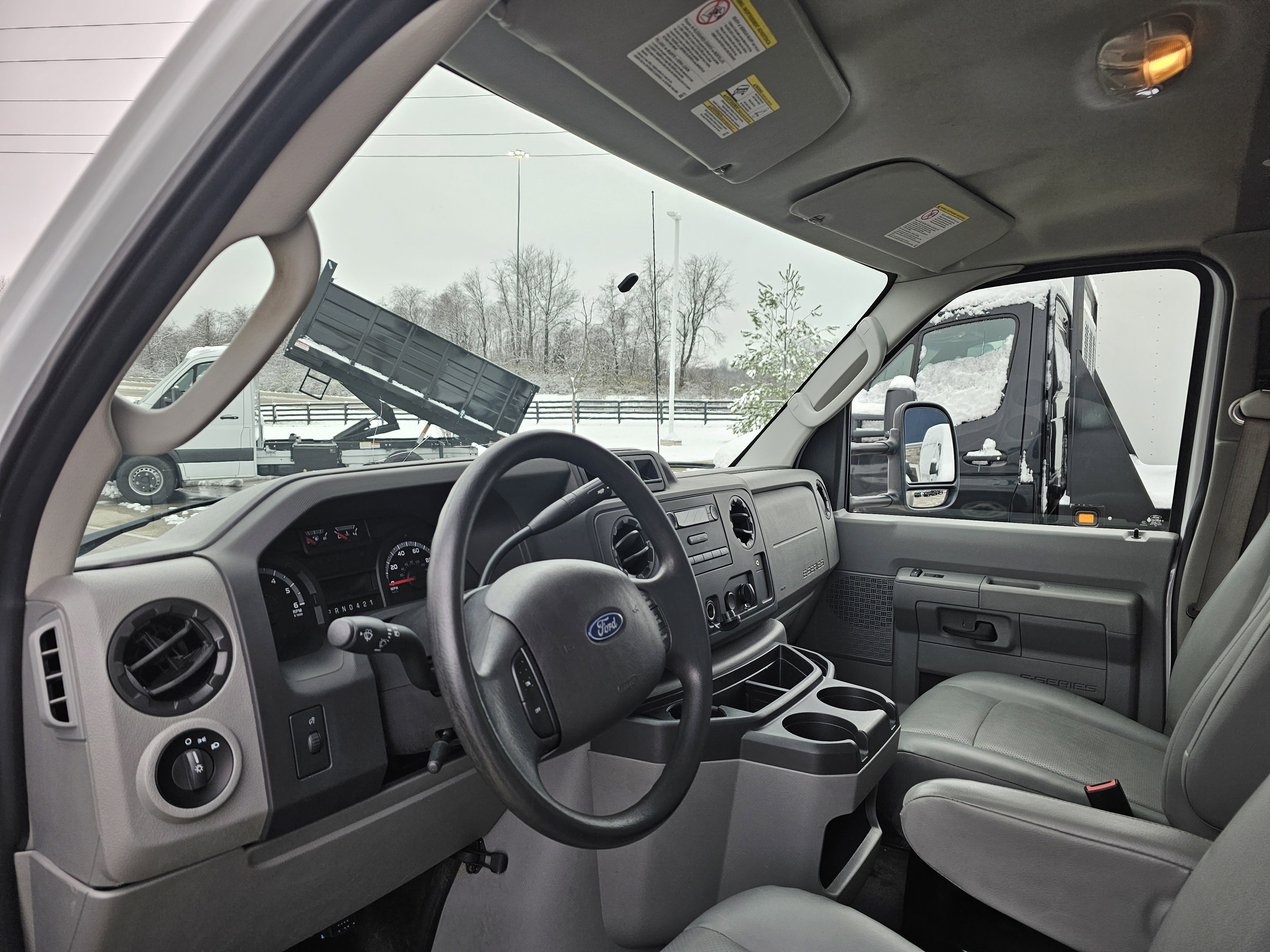 Used 2019 Ford E-350 and Econoline 350 Super Duty w/ Power Windows & Locks Group image 9