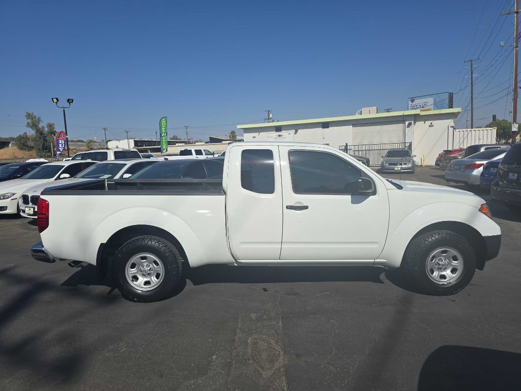 Used 2015 Nissan Frontier S image 6