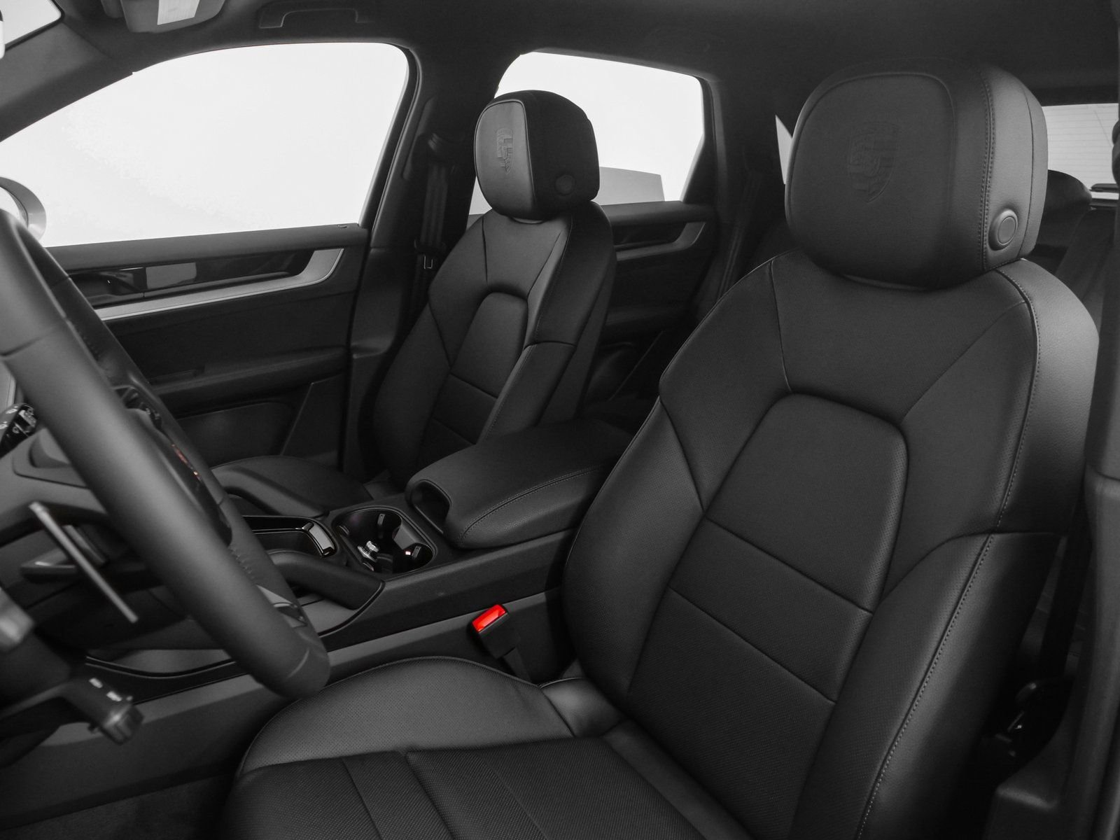 Certified 2025 Porsche Cayenne image 5