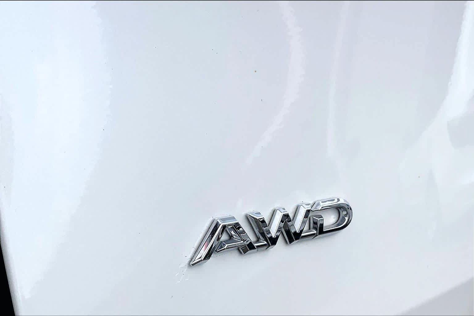 Used 2025 Toyota Grand Highlander AWD image 10
