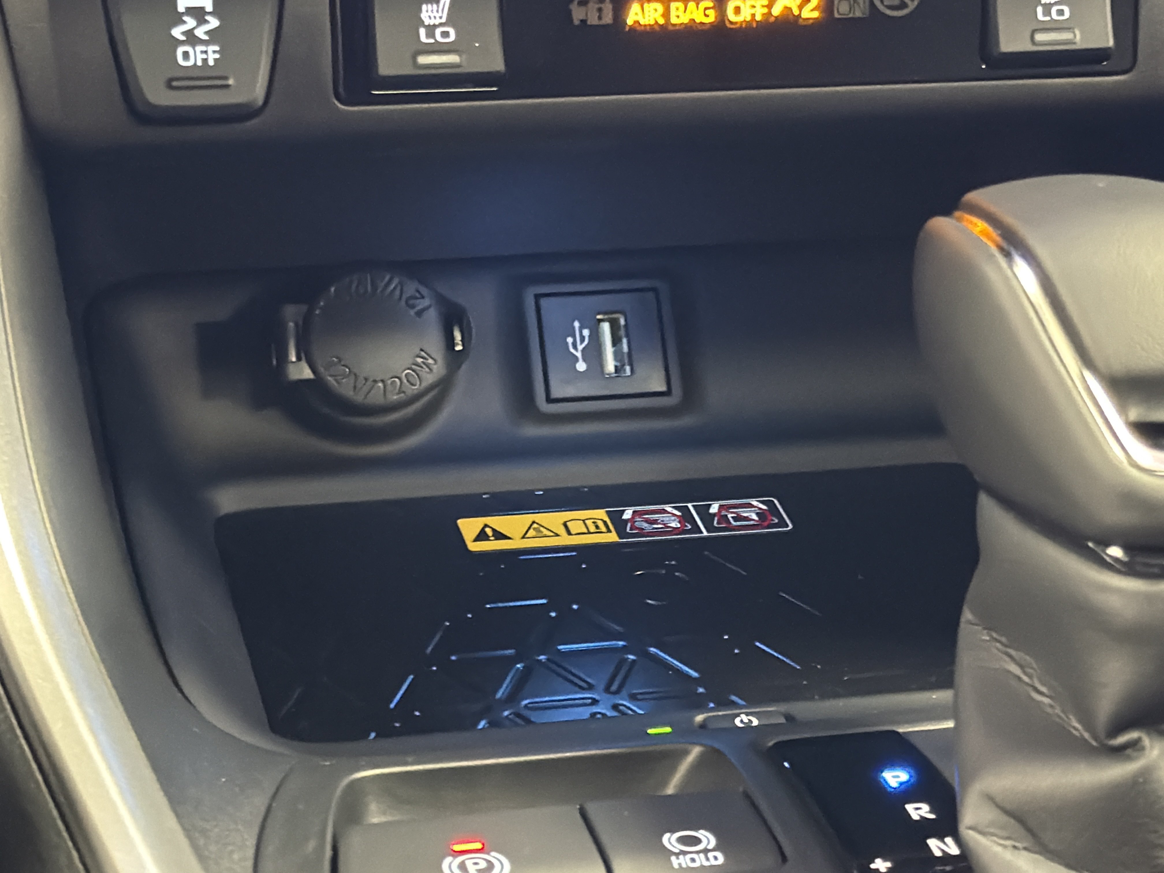 New 2025 Toyota RAV4 XSE w/ Weather Package AWD/4WD image 19