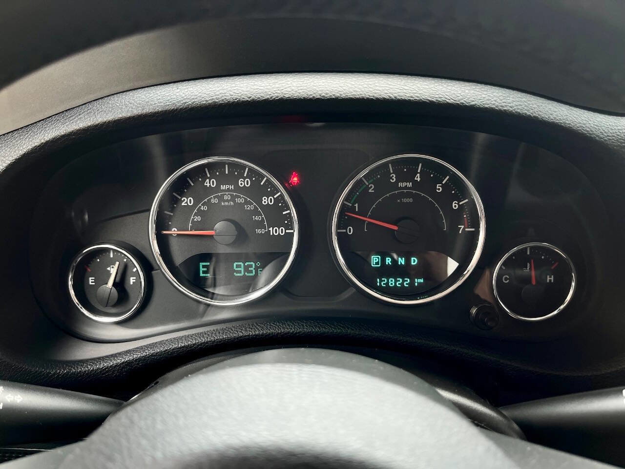 Used 2015 Jeep Wrangler Unlimited Rubicon w/ Dual Top Group image 14