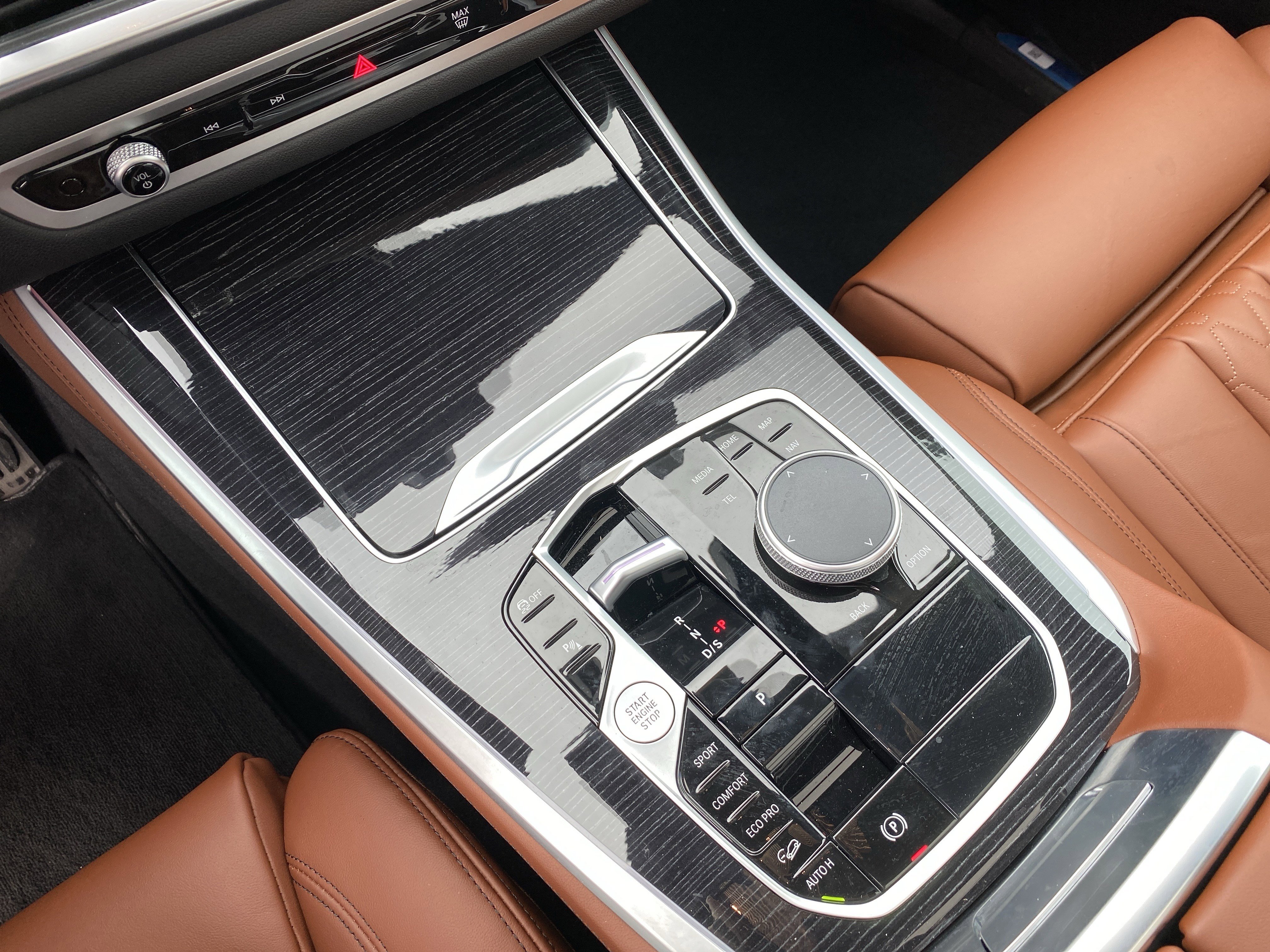 Used 2025 BMW X5 xDrive40i w/ M Sport Package image 38
