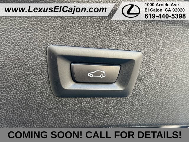 Used 2023 BMW iX xDrive50 w/ Premium Package AWD/4WD image 21