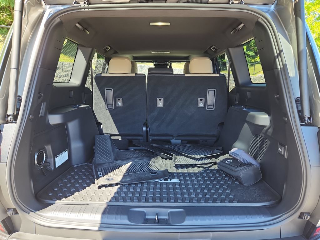 Used 2025 Lexus GX 550 AWD/4WD image 13