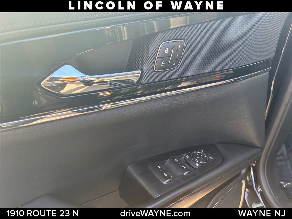 Certified 2023 Lincoln Nautilus AWD w/ Premium Package image 14