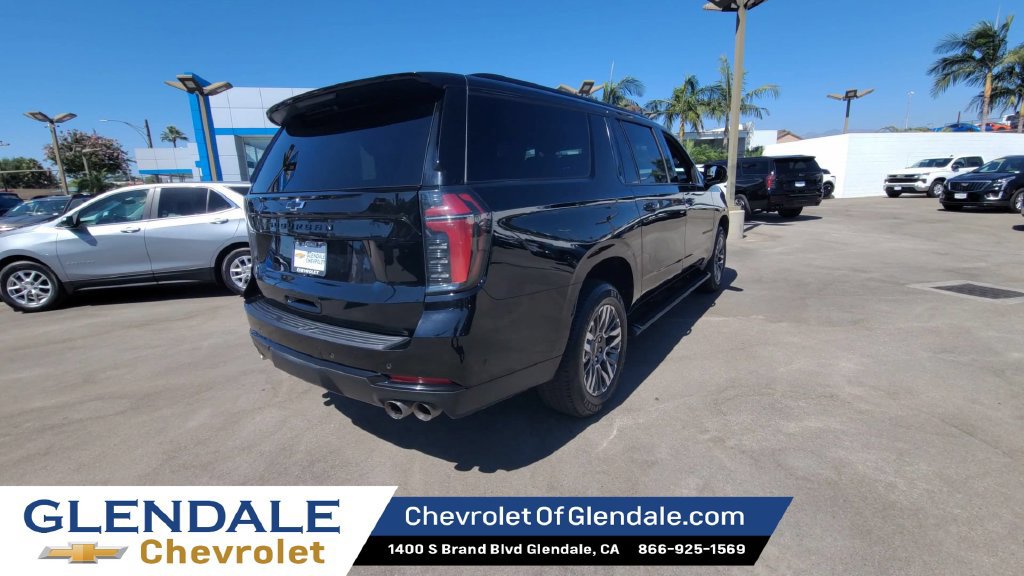 Used 2025 Chevrolet Suburban Z71 AWD/4WD image 8
