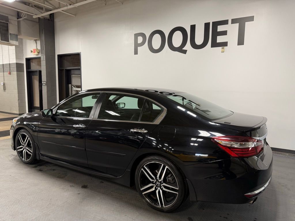 Used 2017 Honda Accord Sport image 6