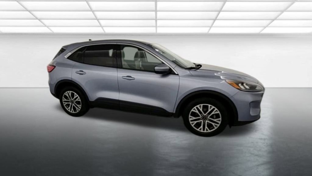 Used 2022 Ford Escape SEL image 9