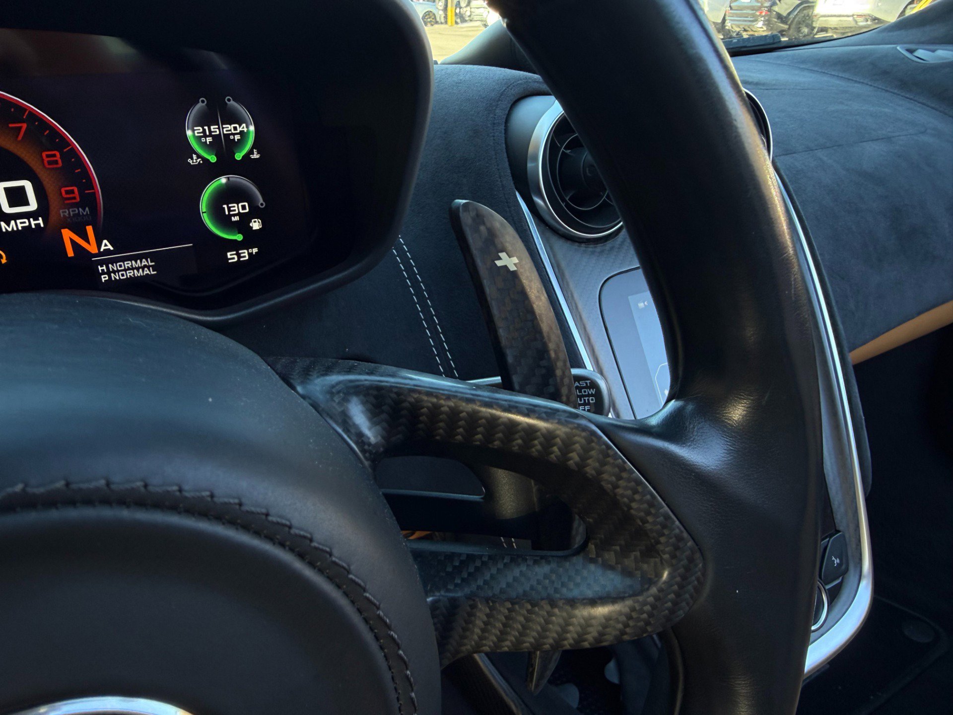 Used 2018 McLaren 570S Spider image 30