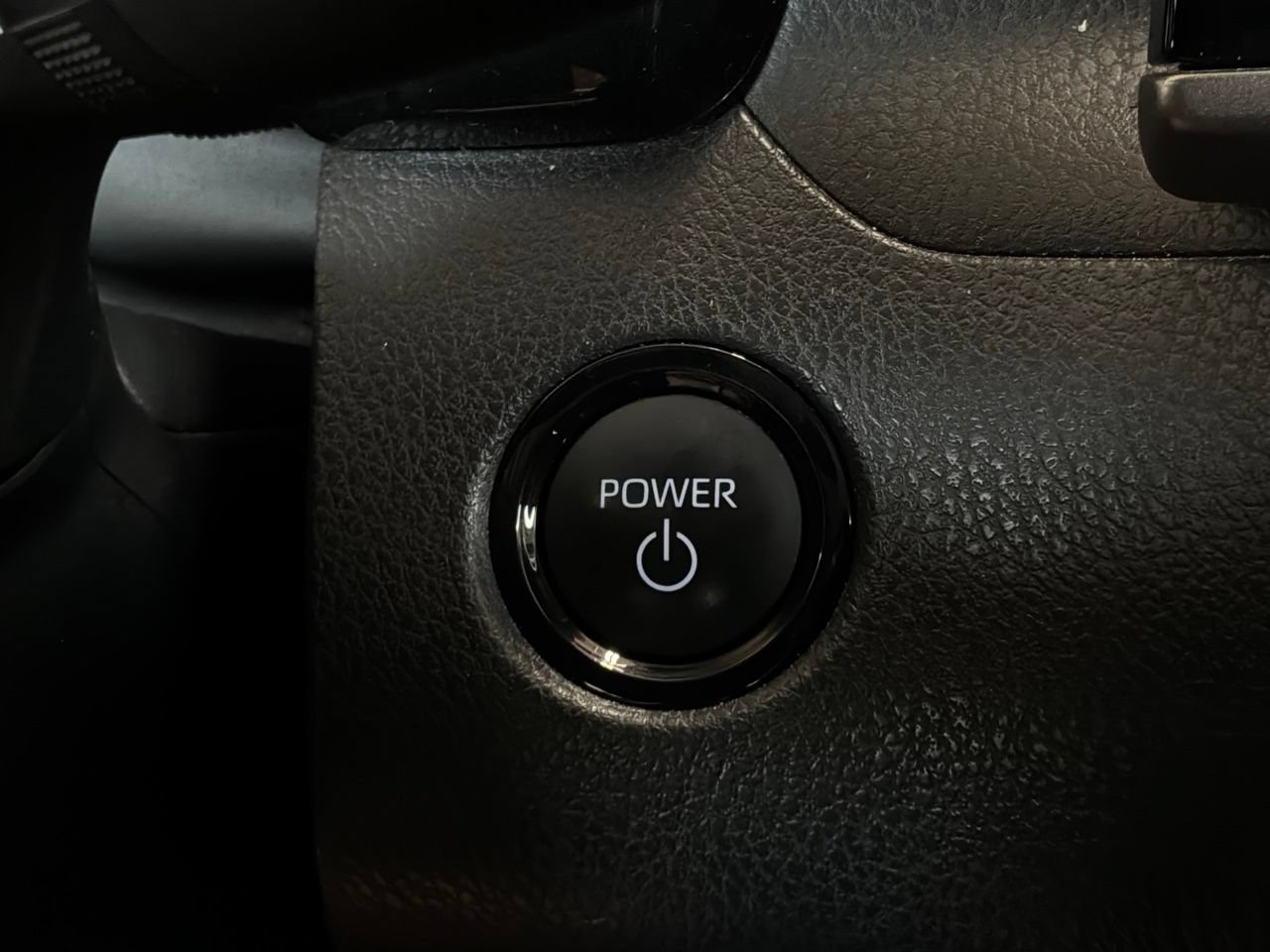 Used 2025 Toyota Camry LE FWD image 30