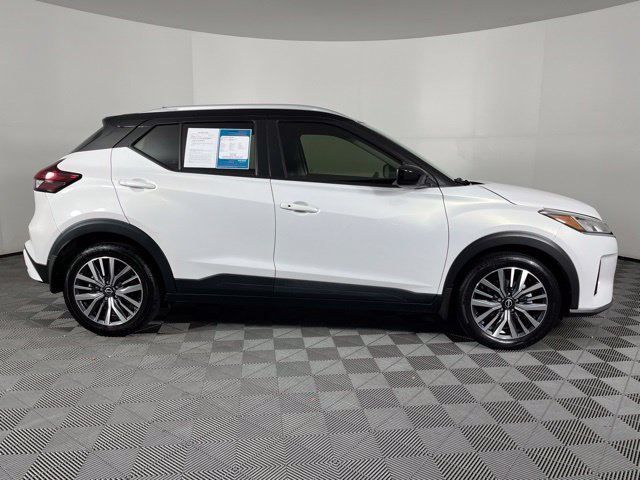 Used 2023 Nissan Kicks SV FWD image 13