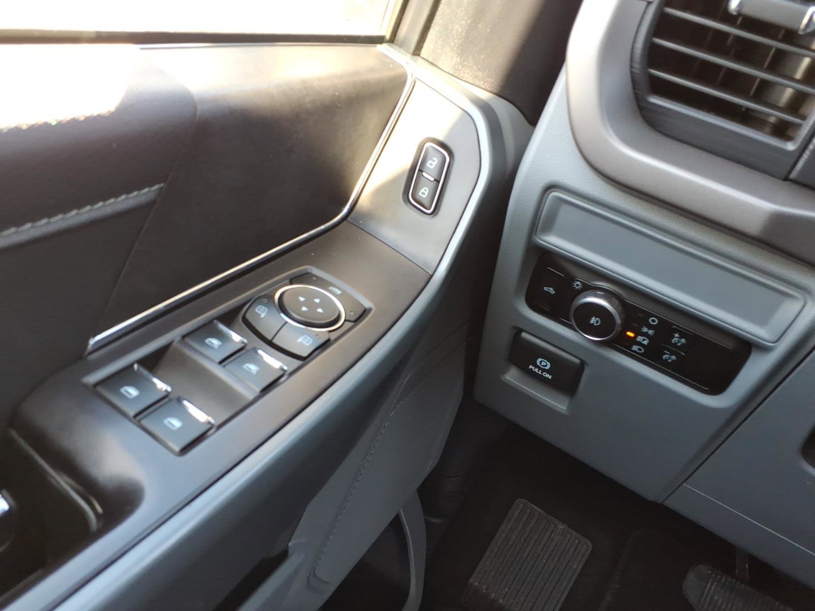 Used 2024 Ford F150 XLT w/ Mobile Office Package image 19