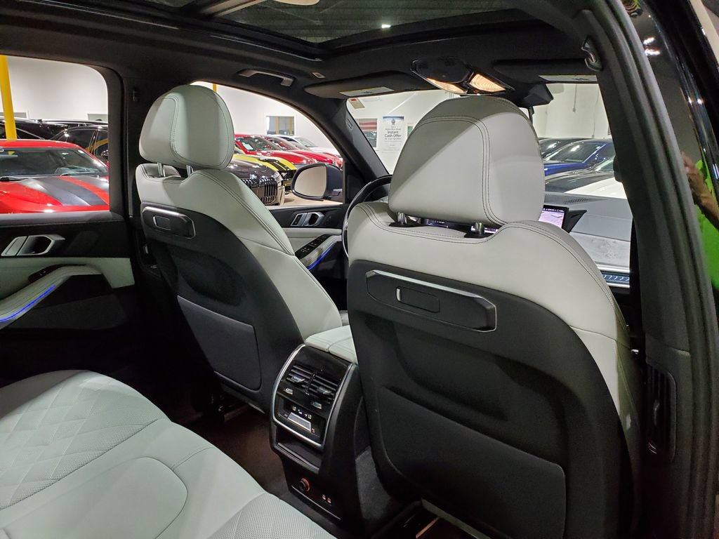 Used 2024 BMW X5 xDrive40i w/ Premium Package AWD/4WD image 23