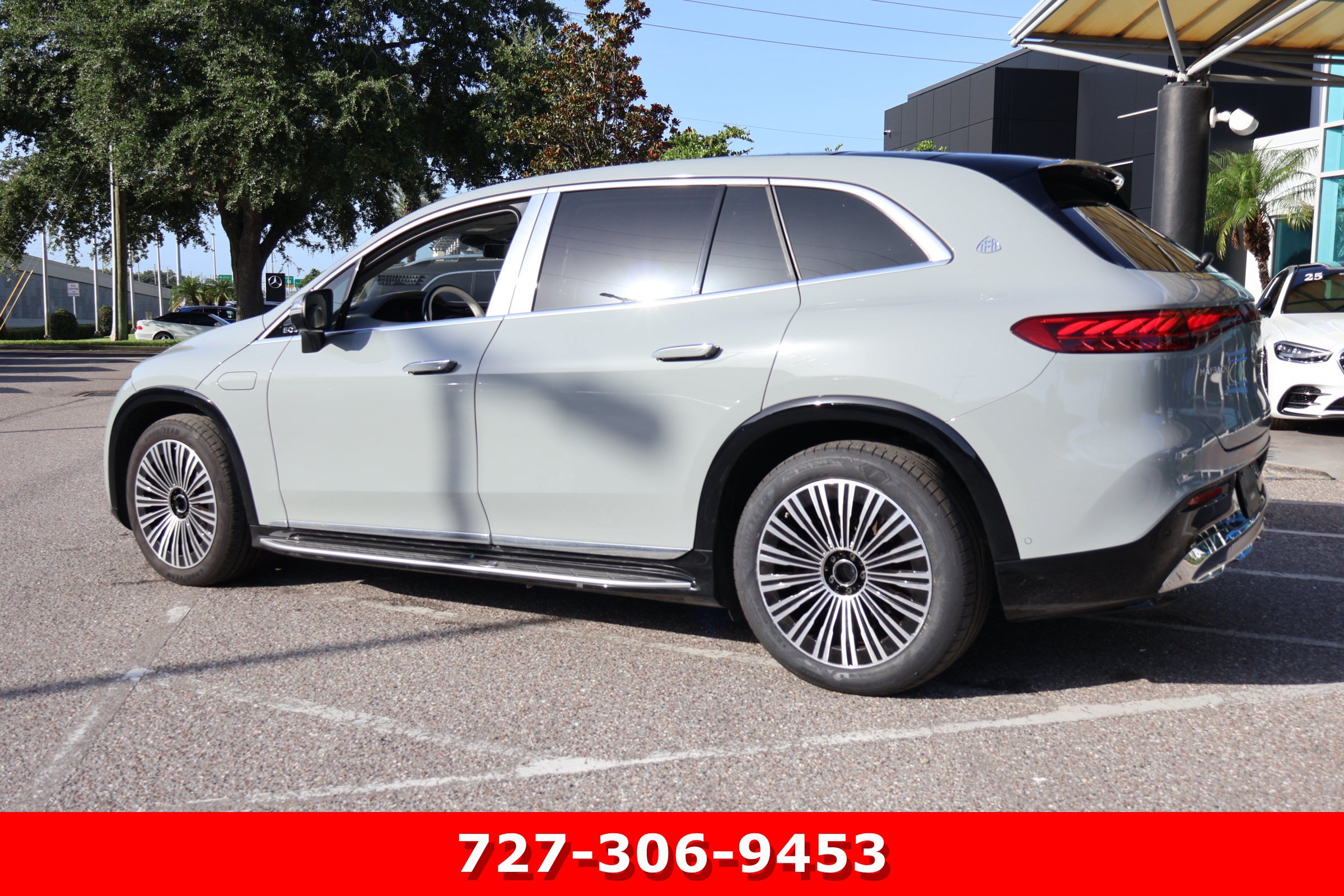 Used 2025 Mercedes-Benz Maybach EQS 680 4MATIC image 7