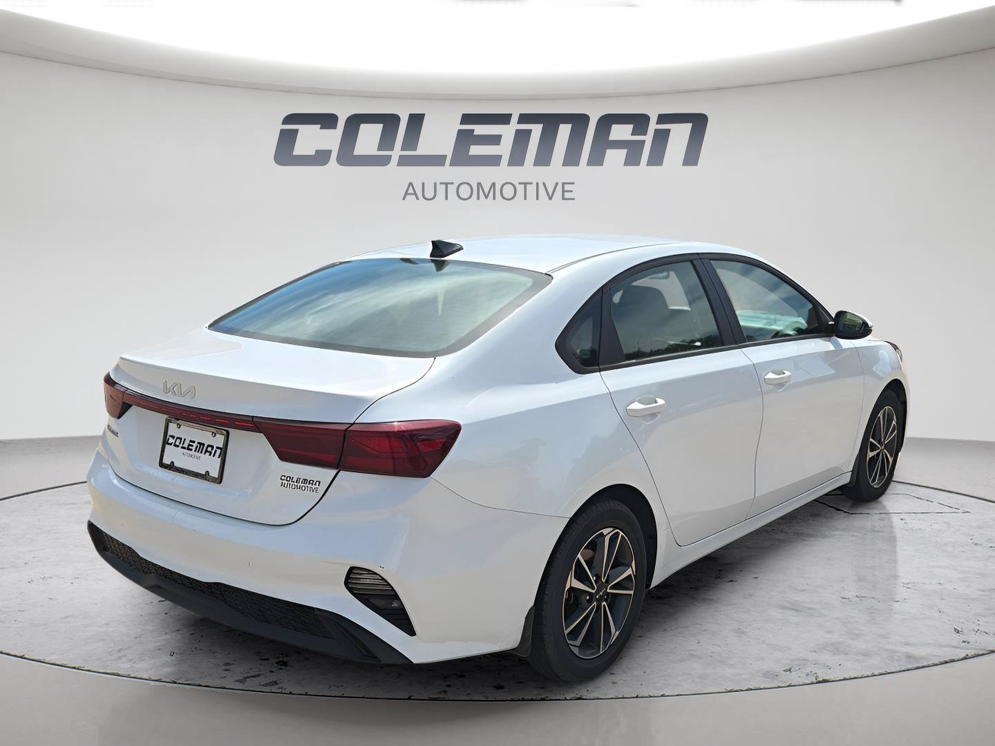 Used 2024 Kia Forte LXS w/ LXS Technology Package FWD image 11