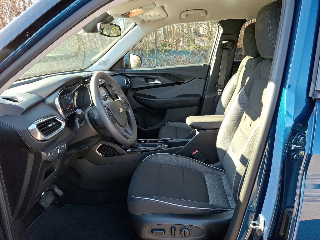 Used 2021 Chevrolet TrailBlazer LT w/ Convenience Package image 19