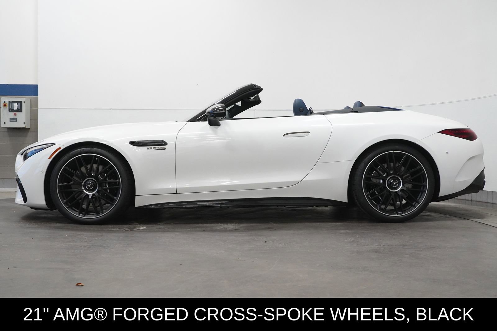 New 2026 Mercedes-Benz SL 63 AMG 4MATIC image 6