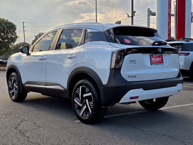 New 2027 Nissan Kicks SV FWD image 3