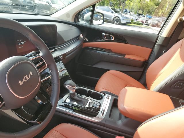 Certified 2023 Kia Carnival SX Prestige FWD image 22