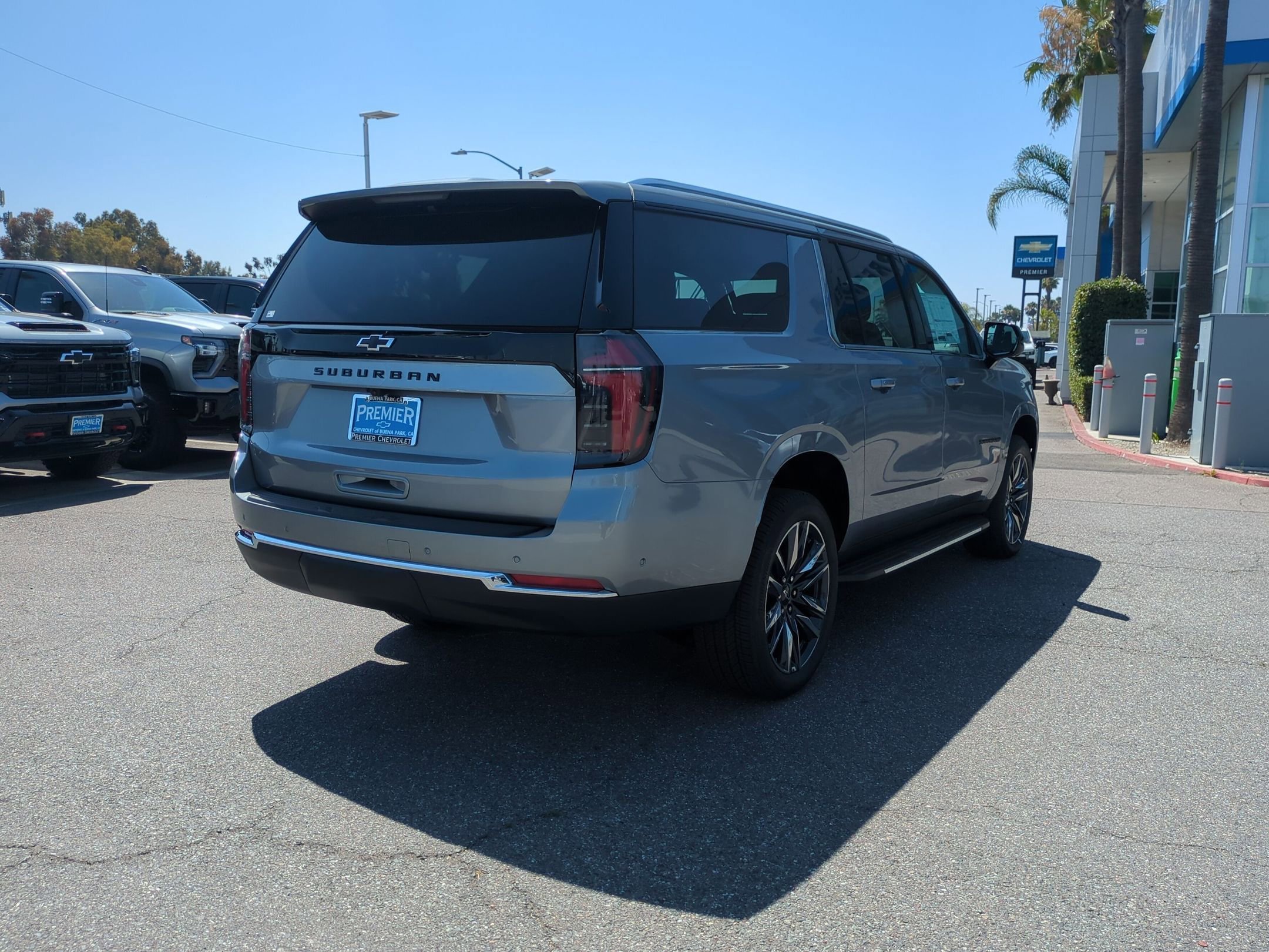 New 2026 Chevrolet Suburban LS w/ LS Custom Edition AWD/4WD image 5
