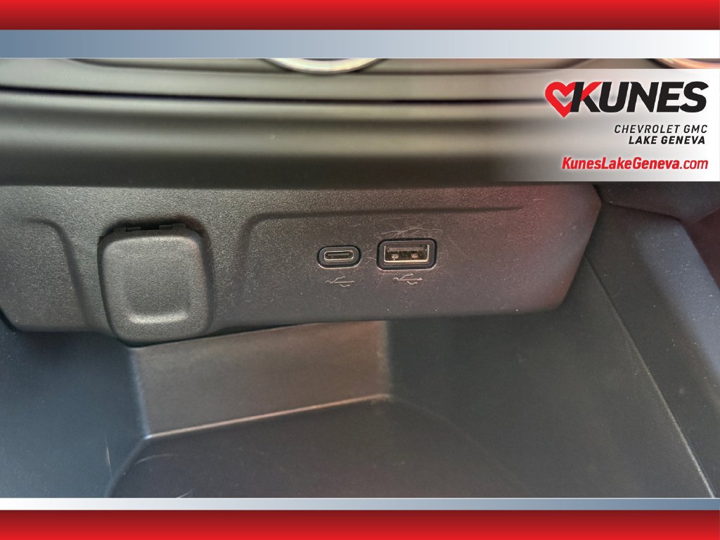 Used 2024 Chevrolet Trax LS w/ LS Convenience Package FWD image 29