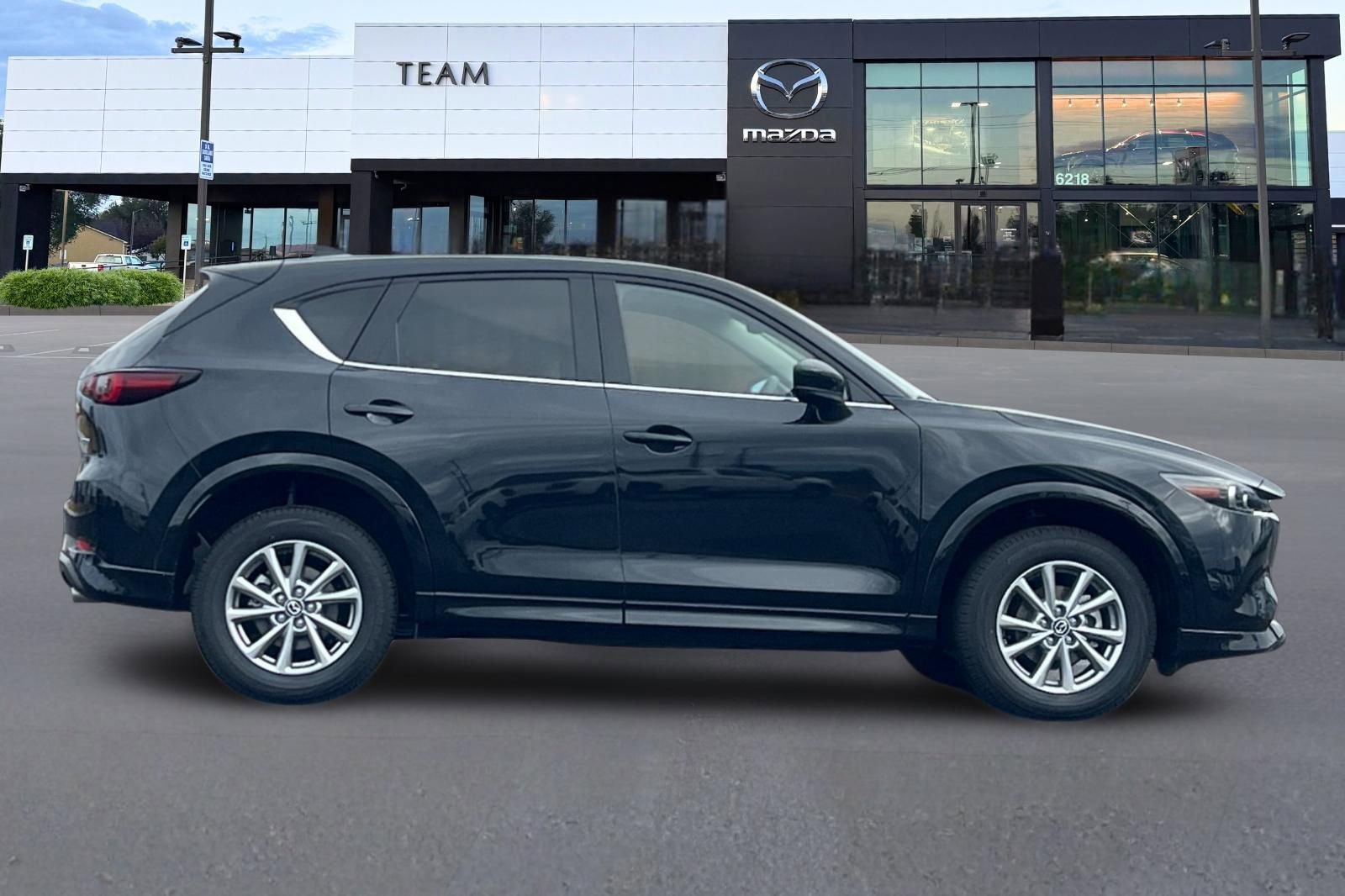 Certified 2025 MAZDA CX-5 AWD 2.5 S w/ Select Package image 3