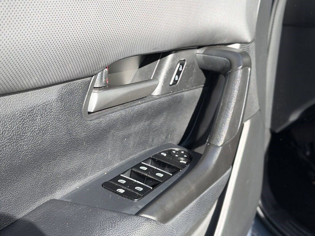 Used 2023 MAZDA CX-50 2.5 S w/ Cargo Package image 26