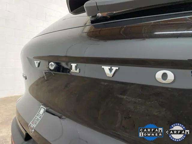 Used 2025 Volvo XC40 B5 Plus image 97