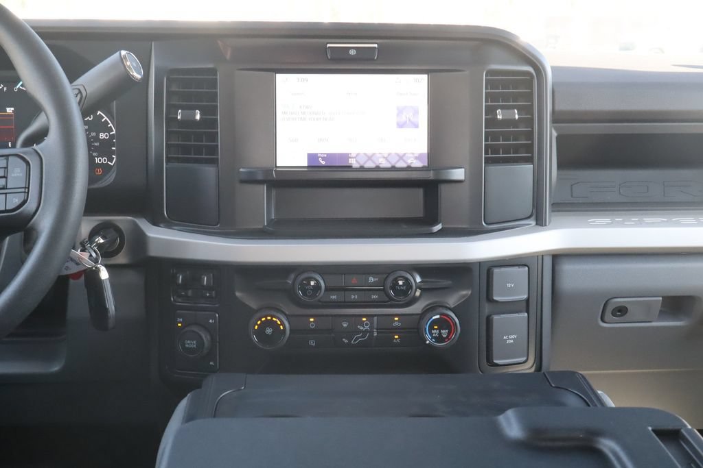 New 2026 Ford F550 4x4 Crew Cab image 28