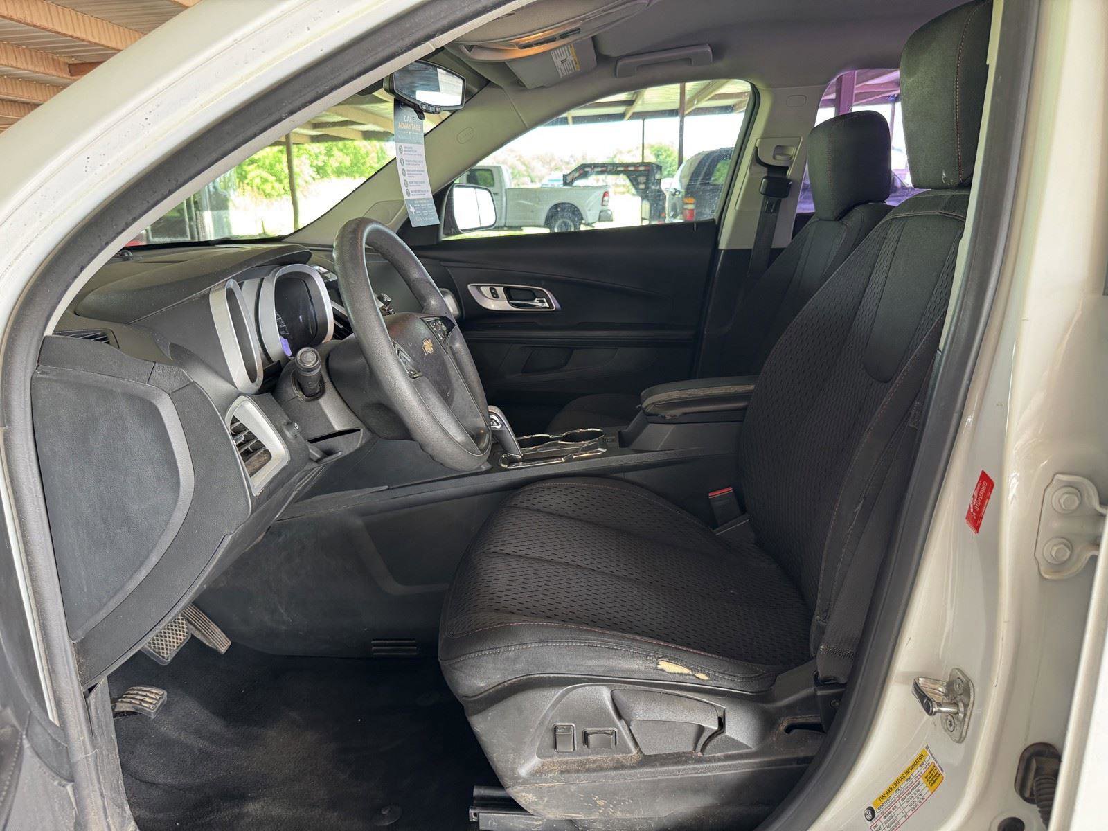 Used 2015 Chevrolet Equinox LS FWD image 25