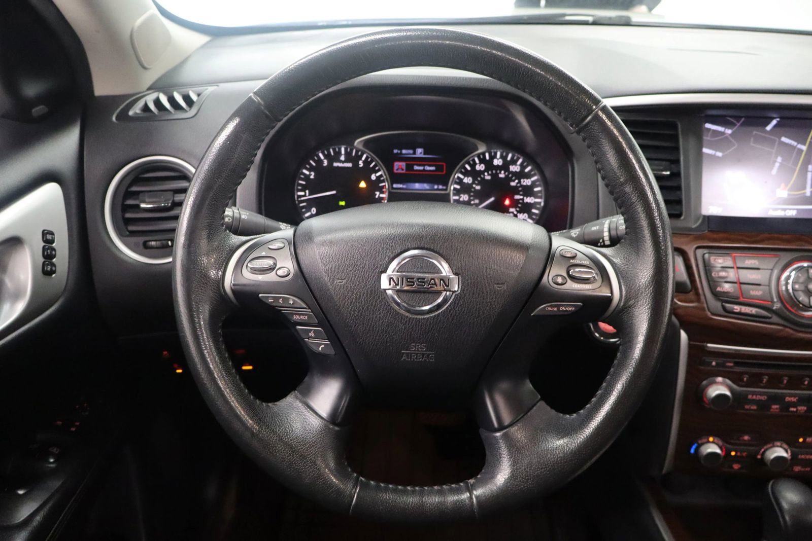 Used 2017 Nissan Pathfinder Platinum w/ Cargo Package AWD/4WD image 32