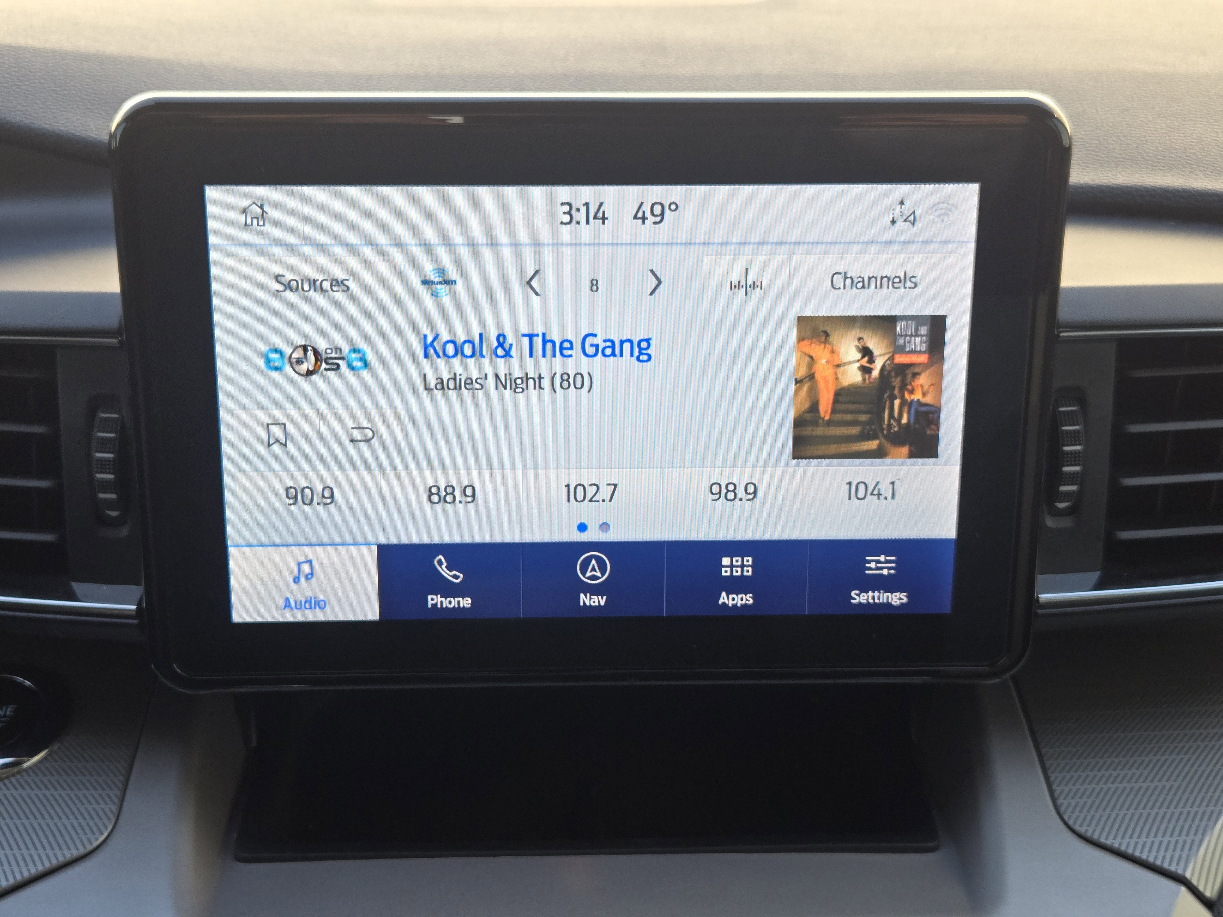 Used 2023 Ford Explorer XLT w/ Equipment Group 202A image 19