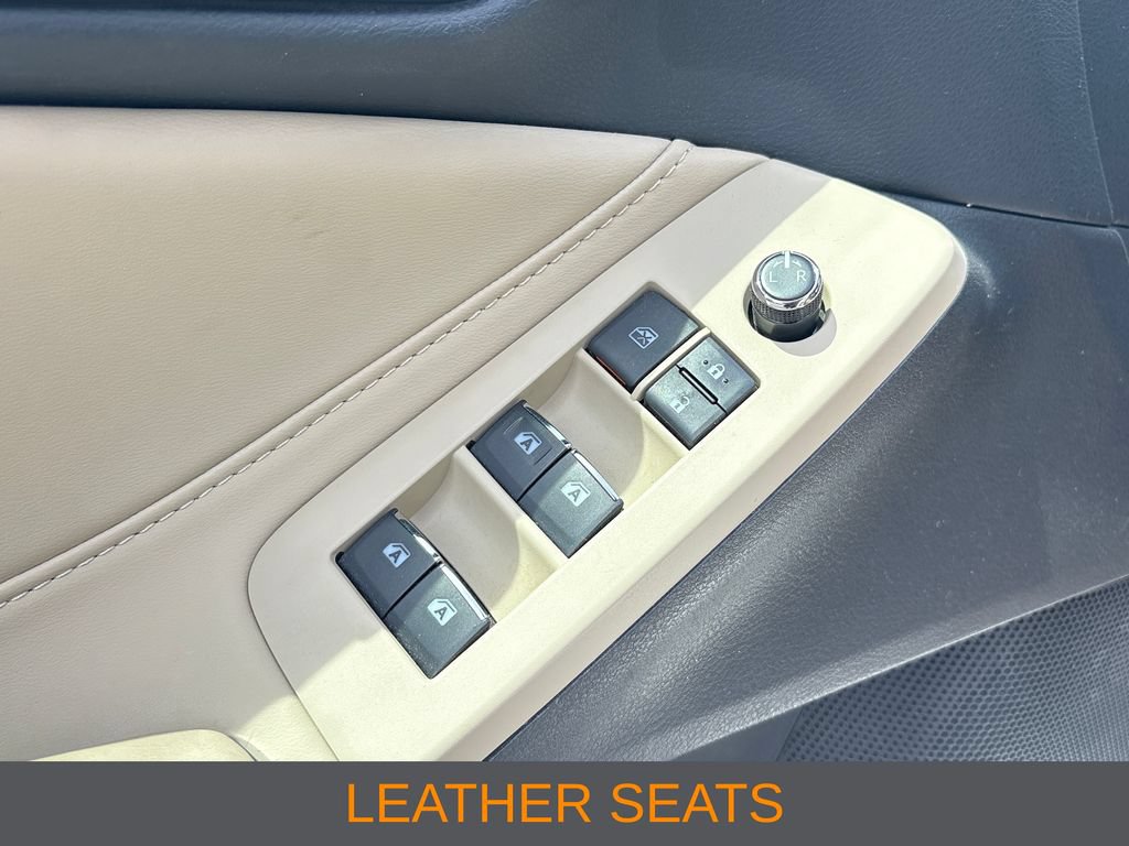 Used 2020 Toyota Avalon XLE w/ Moonroof Package FWD image 10
