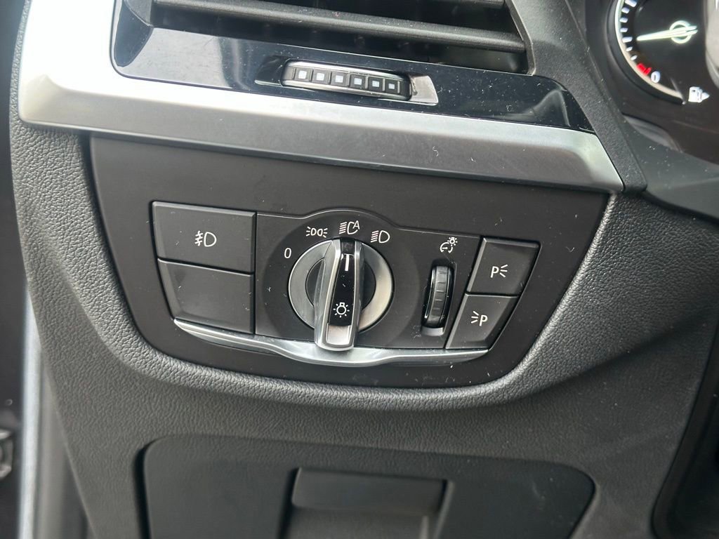 Used 2018 BMW X3 xDrive30i w/ Convenience Package image 23