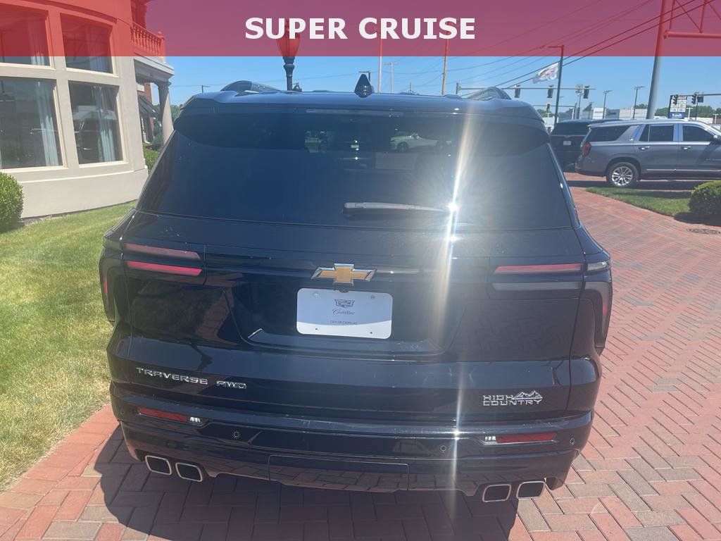Used 2025 Chevrolet Traverse High Country w/ LPO, Floor Liner Package AWD/4WD image 9