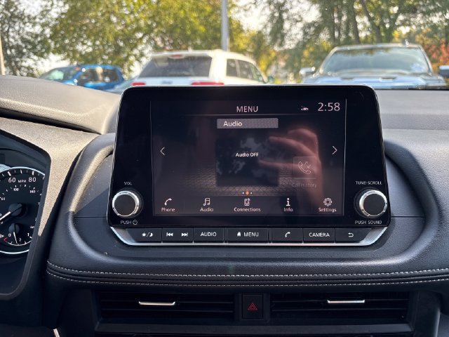 Used 2024 Nissan Rogue SV AWD/4WD image 14