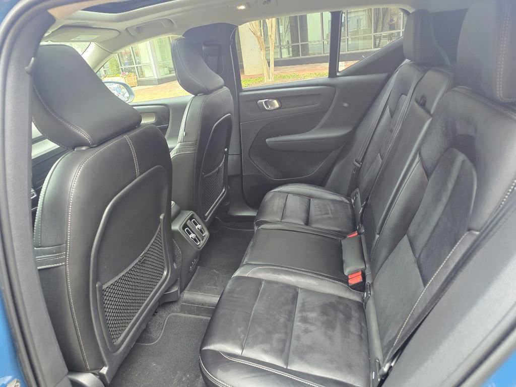 Used 2023 Volvo XC40 B5 Plus w/ Driver Assist Package image 11