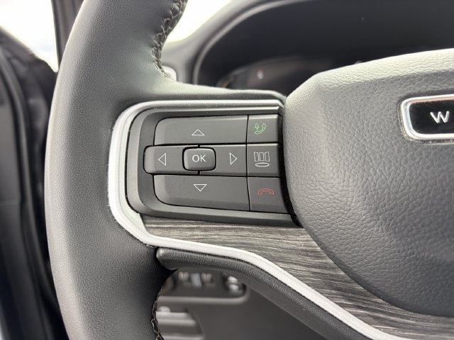 Used 2024 Jeep Wagoneer L Series II w/ Flexible Seating Group AWD/4WD image 22
