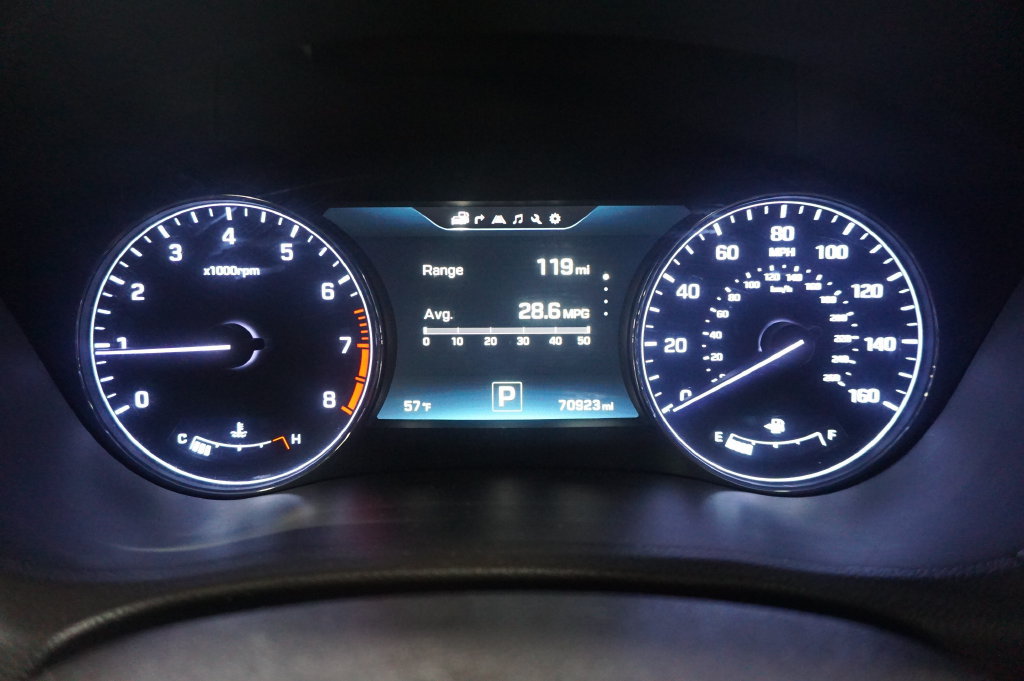 Used 2015 Hyundai Genesis 3.8 w/ Option Group 03 RWD image 6