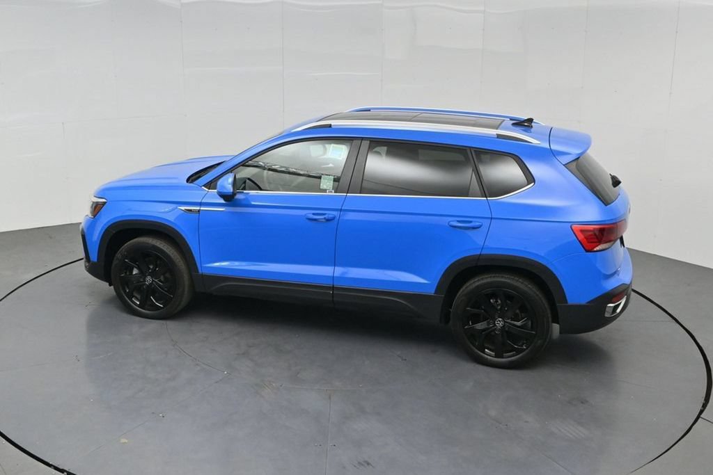 Used 2023 Volkswagen Taos SE w/ Panoramic Sunroof Package FWD image 50