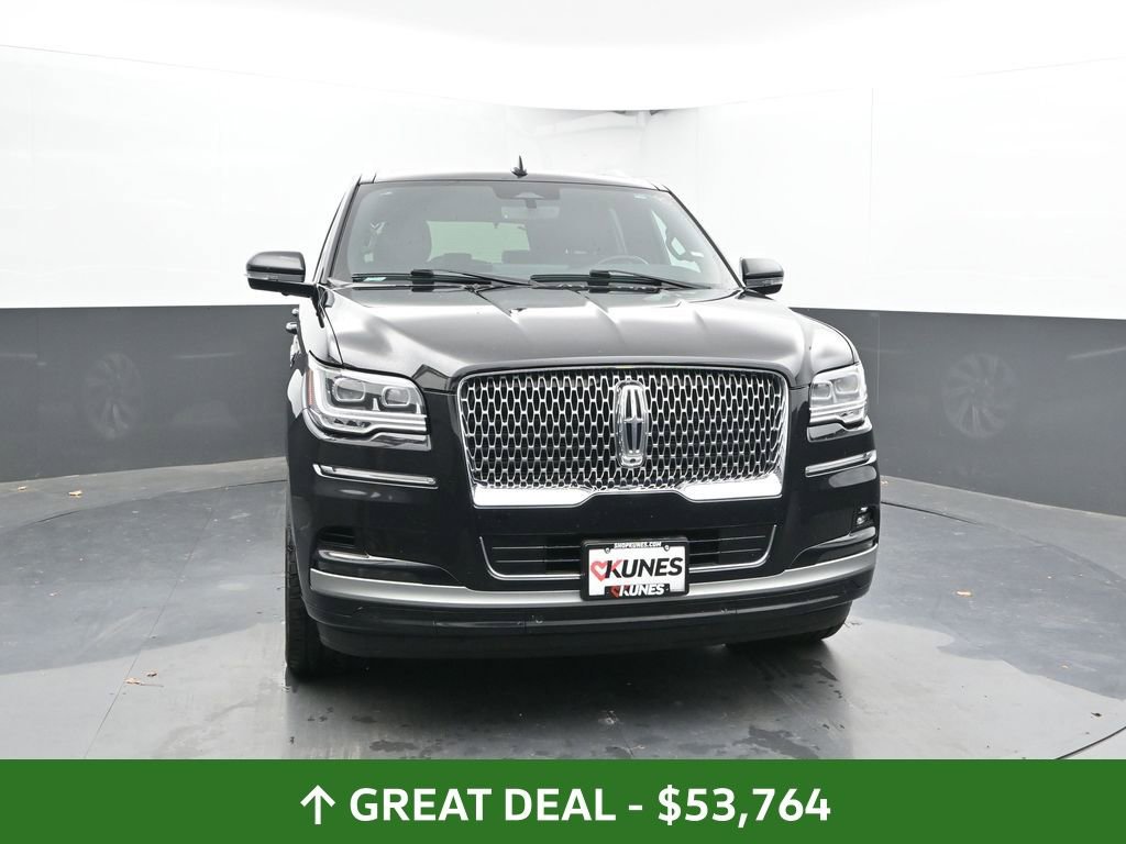 Used 2024 Lincoln Navigator Premiere AWD/4WD image 2