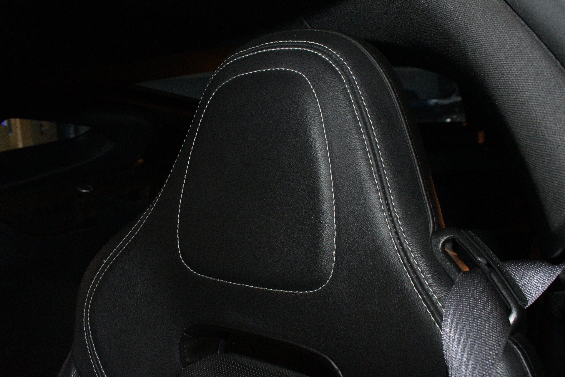 Used 2017 Chevrolet Corvette Stingray Coupe w/ 1LT RWD image 9