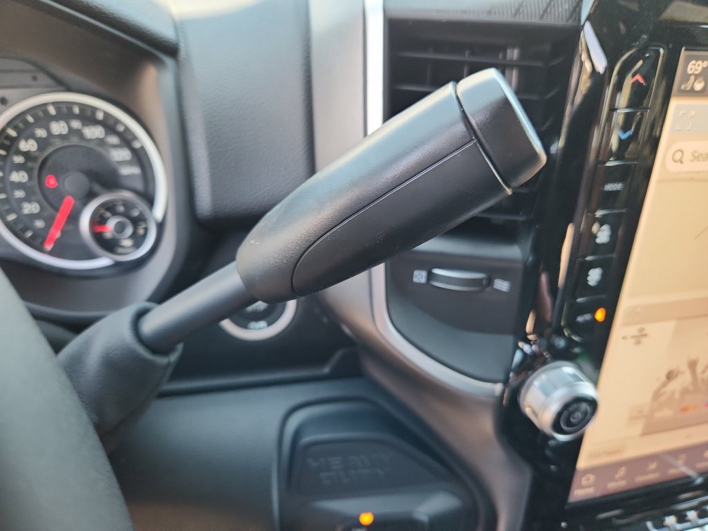 New 2026 RAM 2500 Big Horn AWD/4WD image 13