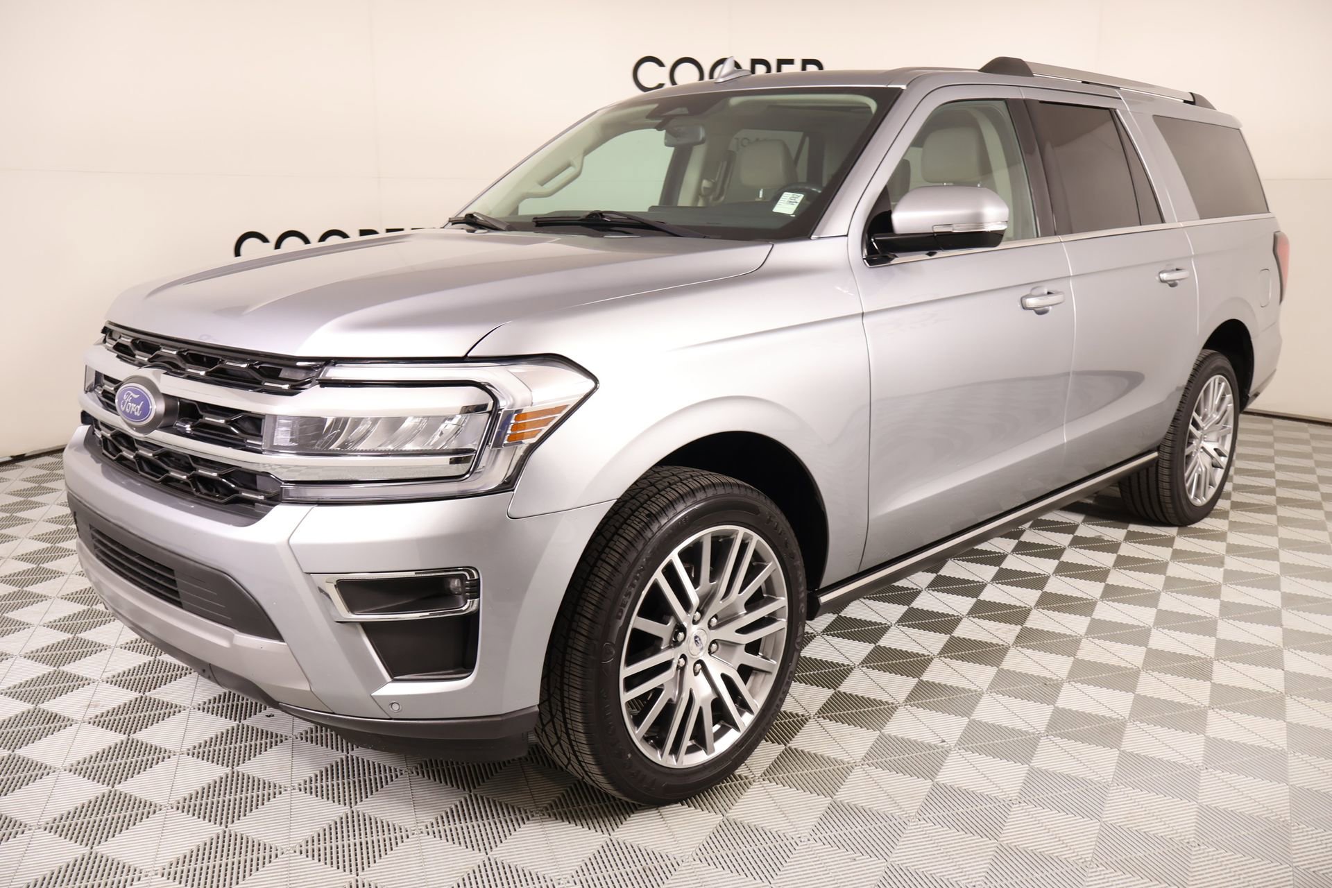 Used 2024 Ford Expedition Max Limited image 11