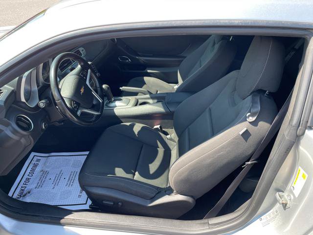 Used 2015 Chevrolet Camaro LT RWD image 16