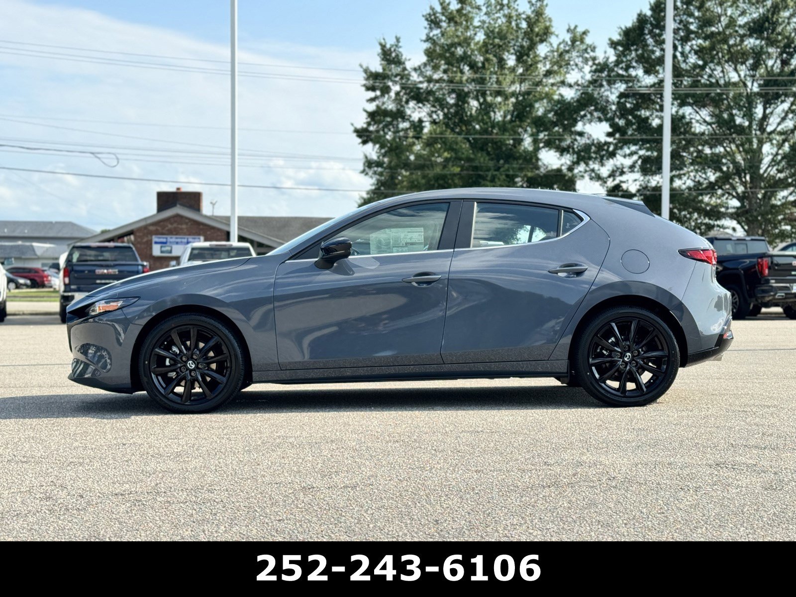 Used 2025 MAZDA MAZDA3 Carbon AWD/4WD image 4