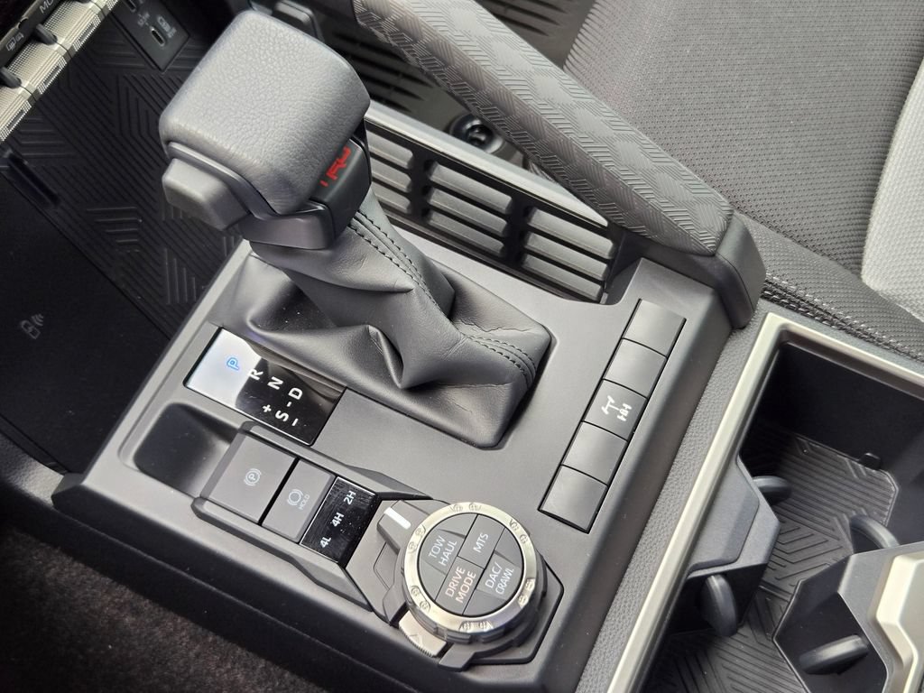 Used 2025 Toyota 4Runner TRD Off-Road AWD/4WD image 18