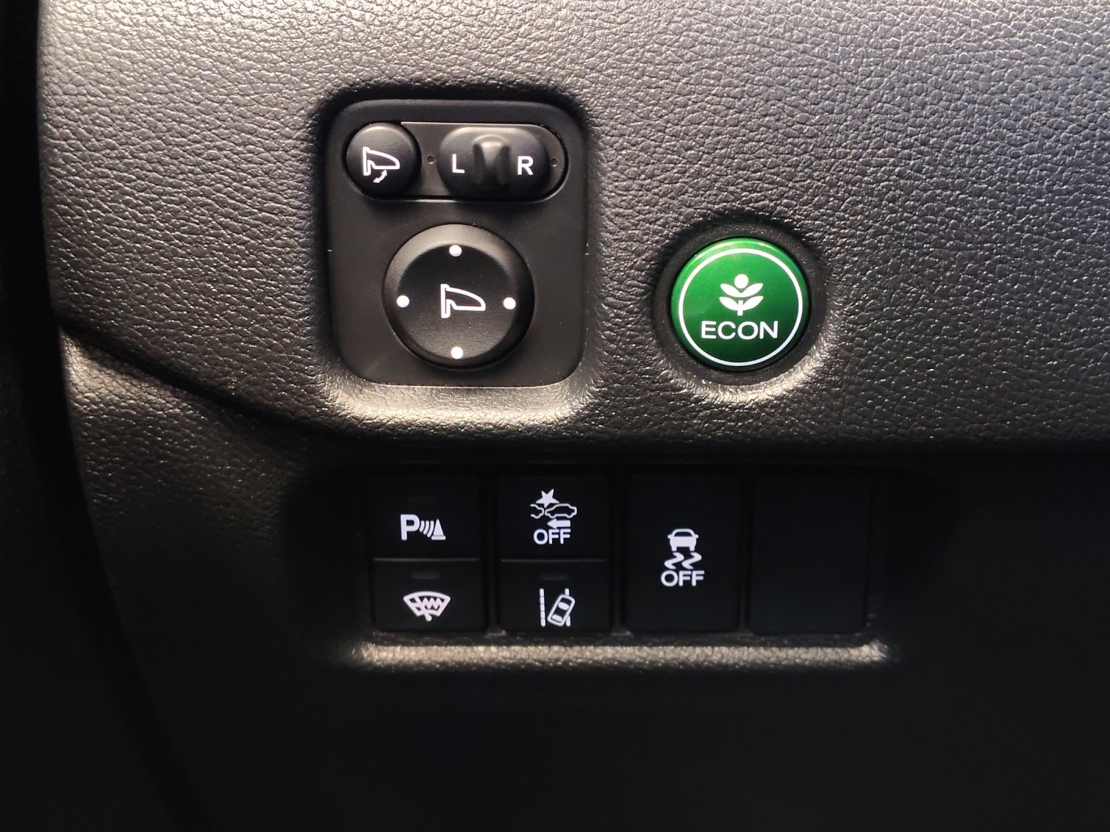 Used 2025 Honda Passport TrailSport image 28